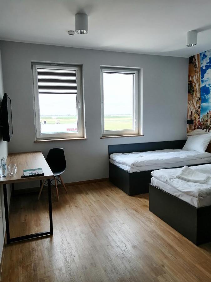 Blue Hotel Kaliszki Buitenkant foto