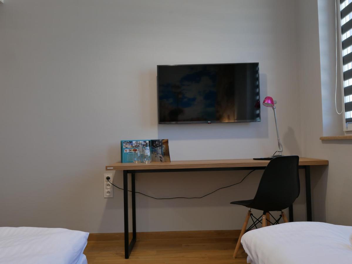 Blue Hotel Kaliszki Buitenkant foto
